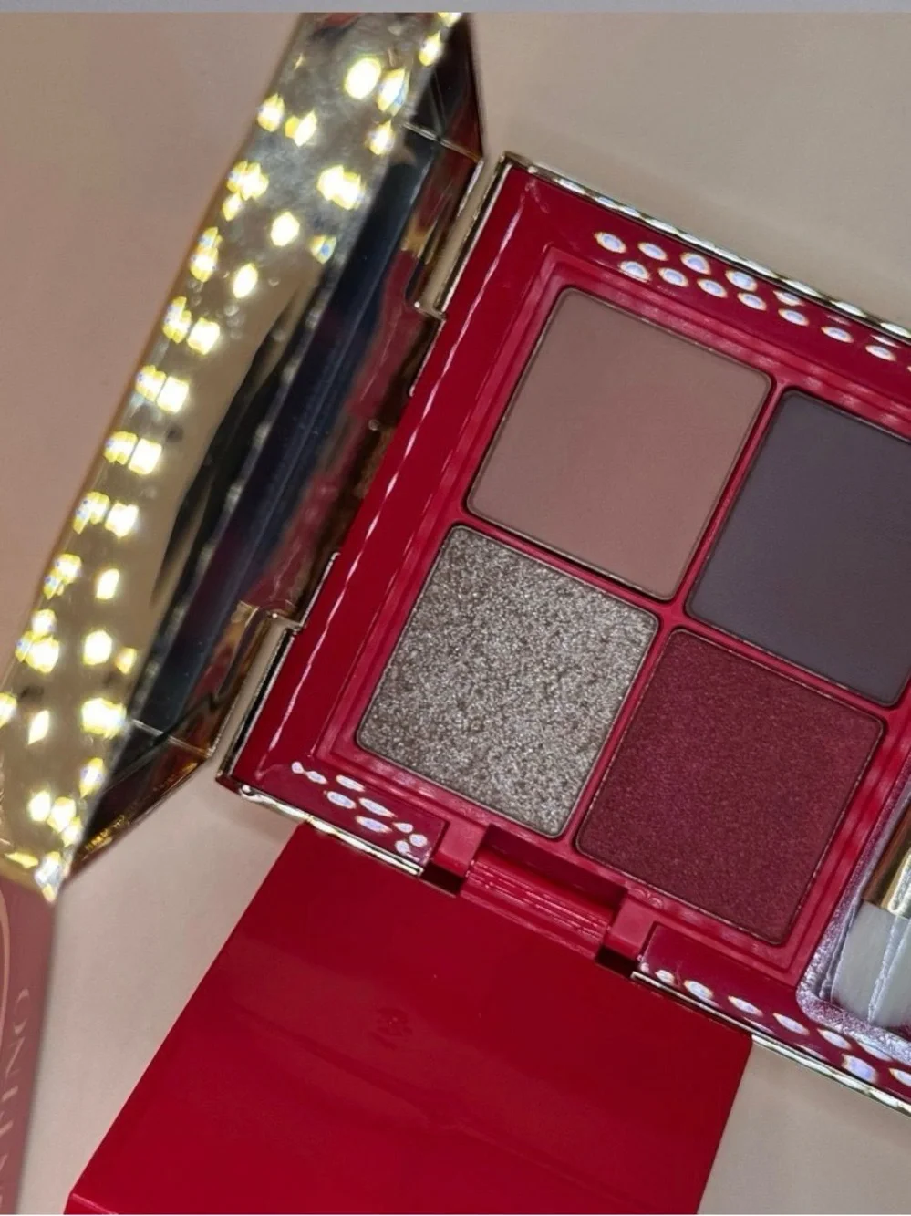 Valentino color flip